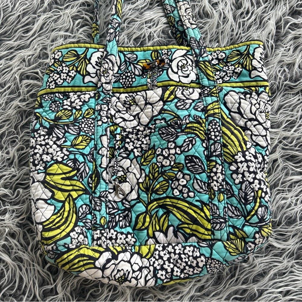 Vera Bradley Bag/Tote with 3 Interior Pockets, 16x 16 w/ Toggle island blooms